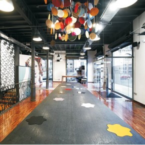 Arpa Industriale instala su showroom en el corazón de Barcelona Arpa Industriale instala su showroom en el corazón de Barcelona