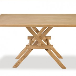 Leonardo, una mesa convertida en pieza de arte Leonardo, una mesa convertida en pieza de arte