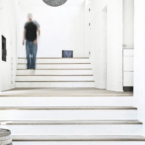 Rústica por fuera, minimalista por dentro, así es la nueva casa de Norm Architects Rústica por fuera, minimalista por dentro, así es la nueva casa de Norm Architects