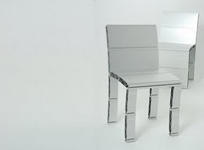 Exta, una silla de aluminio transformable Exta, una silla de aluminio transformable