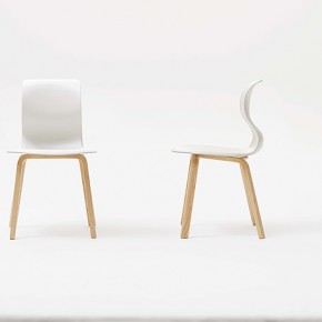 La vuelta al cole de Konstantin Grcic con la silla Pro para Flötotto La vuelta al cole de Konstantin Grcic con la silla Pro para Flötotto