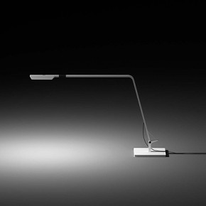 Flexible y minimalista lámpara de trabajo, de Ramos & Bassols Flexible y minimalista lámpara de trabajo, de Ramos & Bassols