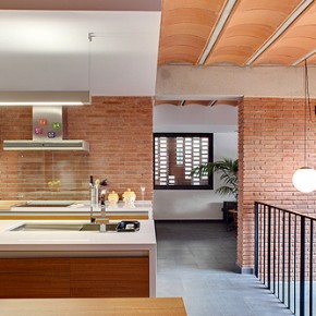 Albert Brito + Carles Enrich: Arquitectura tradicional para una vivienda moderna Albert Brito + Carles Enrich: Arquitectura tradicional para una vivienda moderna