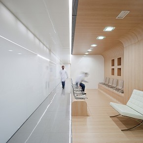 Clínica dental minimalista firmada por el Estudio de Arquitectura Hago Clínica dental minimalista firmada por el Estudio de Arquitectura Hago