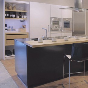 Nuevo programa 5011 de Eilin, una moderna cocina abierta al comedor Nuevo programa 5011 de Eilin, una moderna cocina abierta al comedor