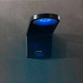Luz y sonido con el rociador Hidrocrom Black & White de Ramon Soler Luz y sonido con el rociador Hidrocrom Black & White de Ramon Soler
